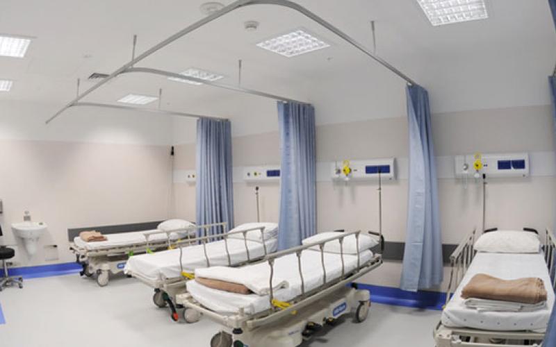 جمعية المستشفيات الخاصة: تأثر السياحة العلاجية بسبب تقييد التأشيرات على الليبيين واليمنيين