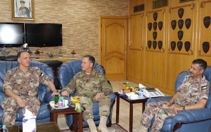 قائد سلاح الجو الأمريكي في زيارة للأردن