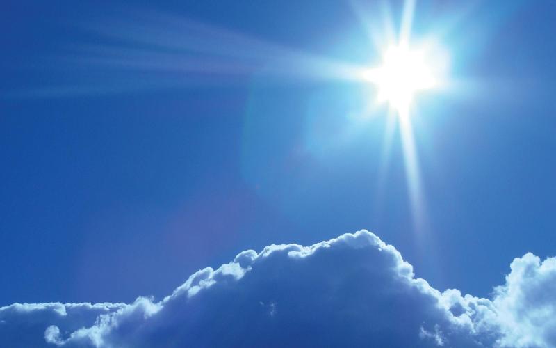 أجواء حارة نسبيا والعظمى في عمان 34 درجة