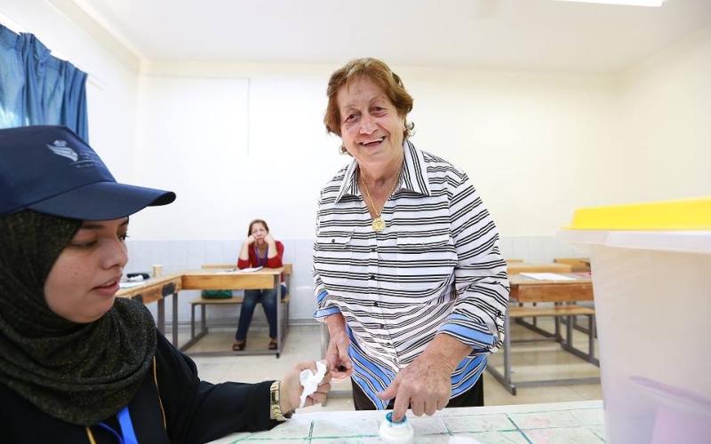 فوز 5 مرشحات على التنافس يرفع عددهن في المجلس إلى 20 نائباً