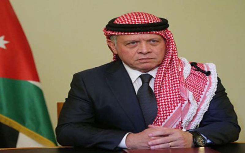 الملك يعزي ببيريز