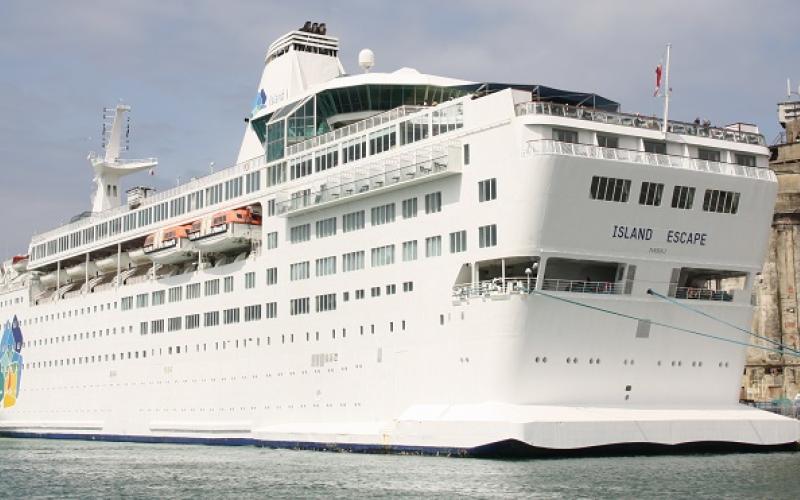 3000 سائح يصلون العقبة