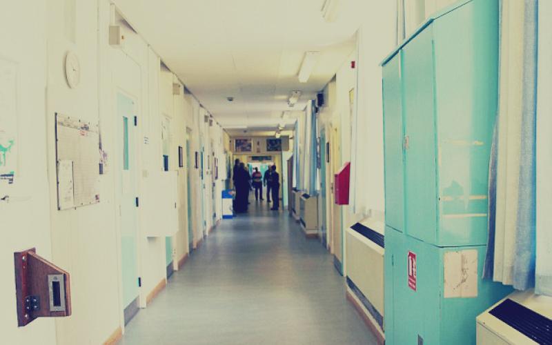 استحداث وحدتي رنين مغناطيسي وعلاج طبيعي في مستشفى المفرق