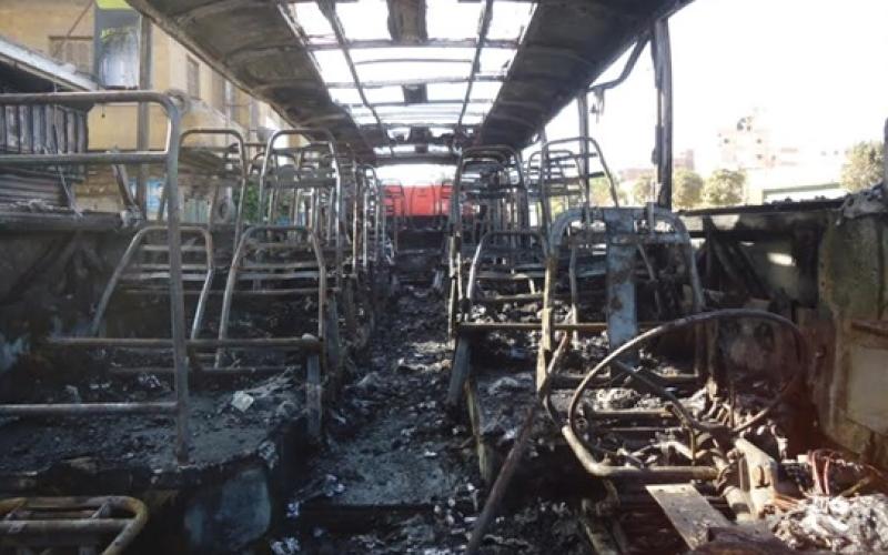 حرق حافة نقل عمومي بإربد