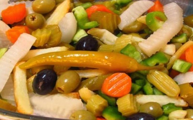 إتلاف 17 طنا من المخللات في المفرق