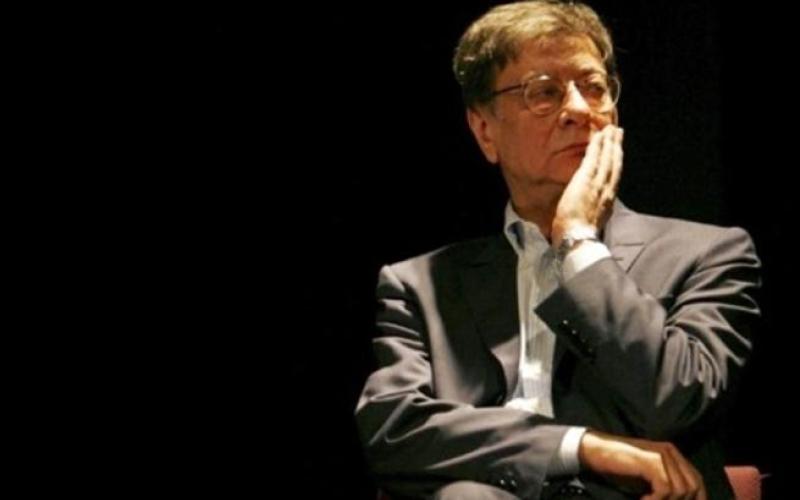 بروكسل تكرم الشاعر الفلسطيني محمود درويش