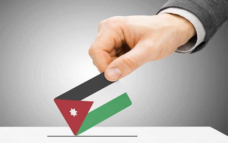 الهيئة المستقلة من تقرر نوع البطاقة المستخدمة بالانتخابات