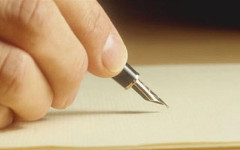 توقيع كتاب "كمشة رسائل"