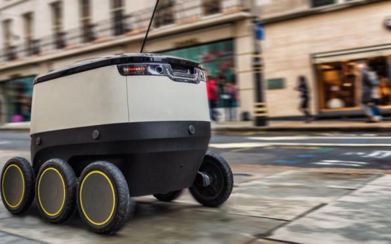 شركة شحن تجري تجارب للاستعانة بروبوت