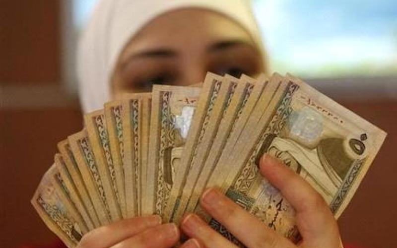 مطالبات نيابية بتوضيح زيادة رواتب الفئات العليا