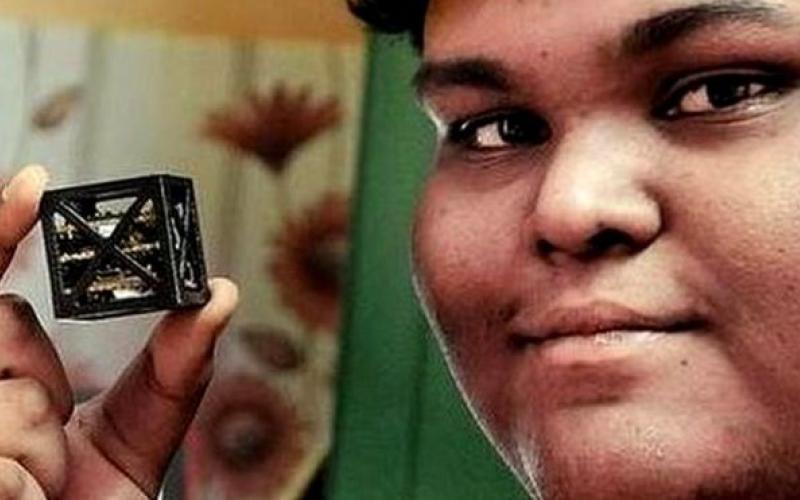 ابتكار أخف قمر صناعي في العالم