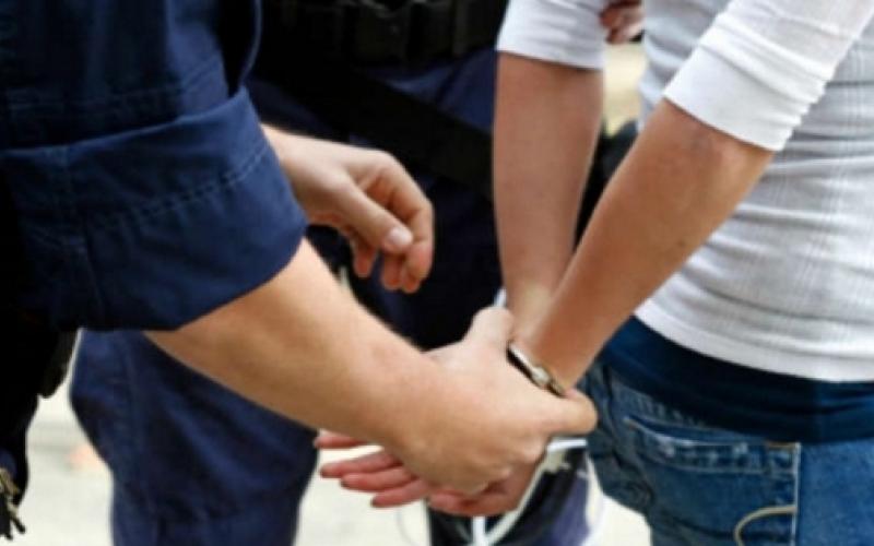 اربد: القبض لى 52 مطلوبا بمداهمتين أمنيتين