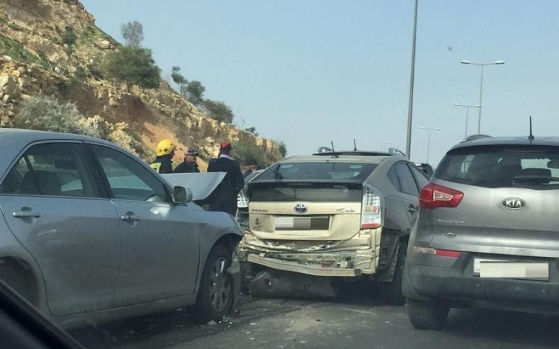 وفاة وإصابة بتصادم 4 مركبات