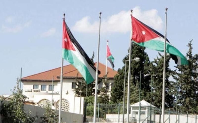 الحكومة تعين أعضاء بمجالس المحافظات والأمانة