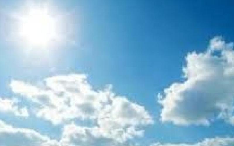 أجواء حارة نسبية نهارا ولطيفة مساء