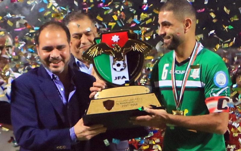 الوحدات يتوج بالدرع