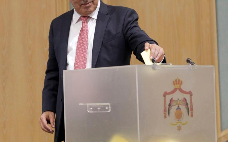 "النواب": انتخاب مساعدي الرئيس والنائبين الأول والثاني