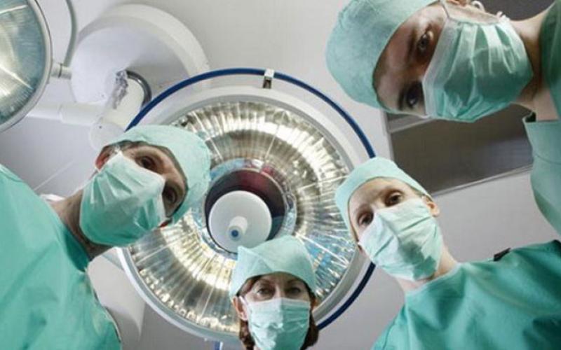 الاطباء تشكل لجنة تحقيق بالاجراءات الطبية للمتوفاة بعملية التجميل