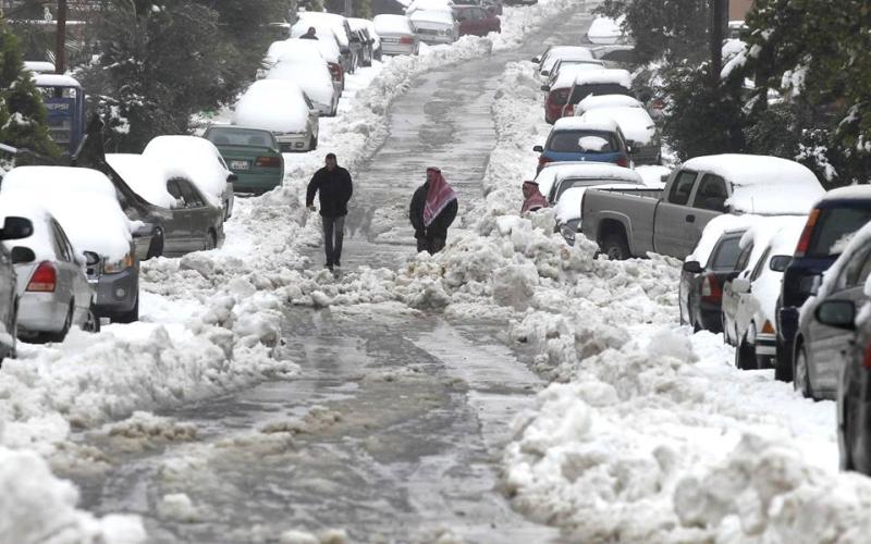 طقس بارد اليوم وماطر غدا وثلوج على المرتفعات الجمعة