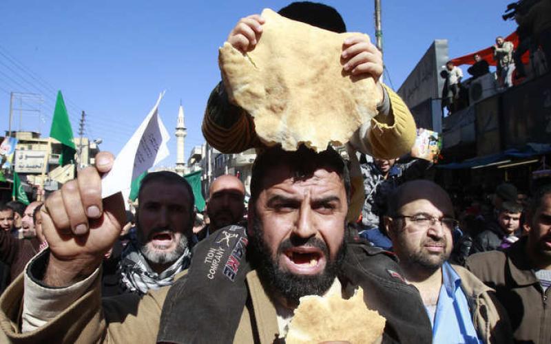 الحكومة ترفع أسعار الخبز اعتبارا من السبت