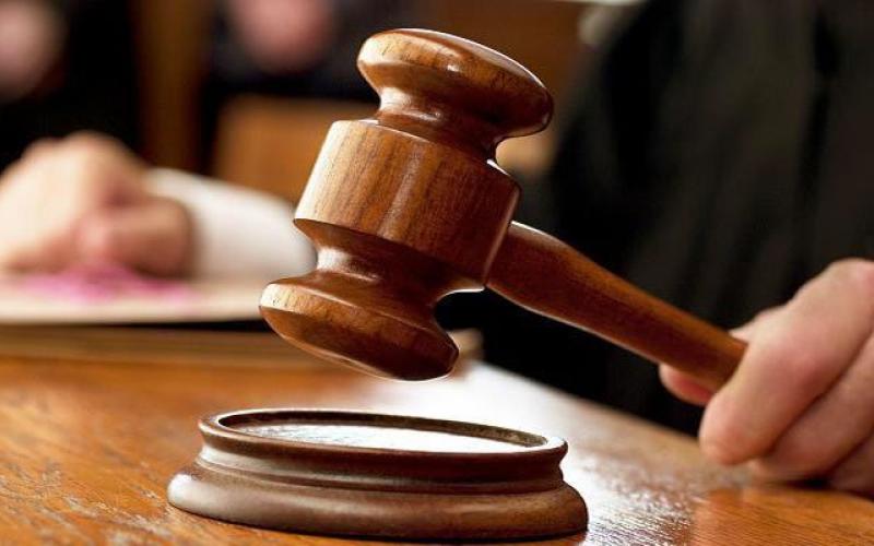 استخدام تقنية الربط التلفزيوني المغلق للسماع لشهادة الأطفال