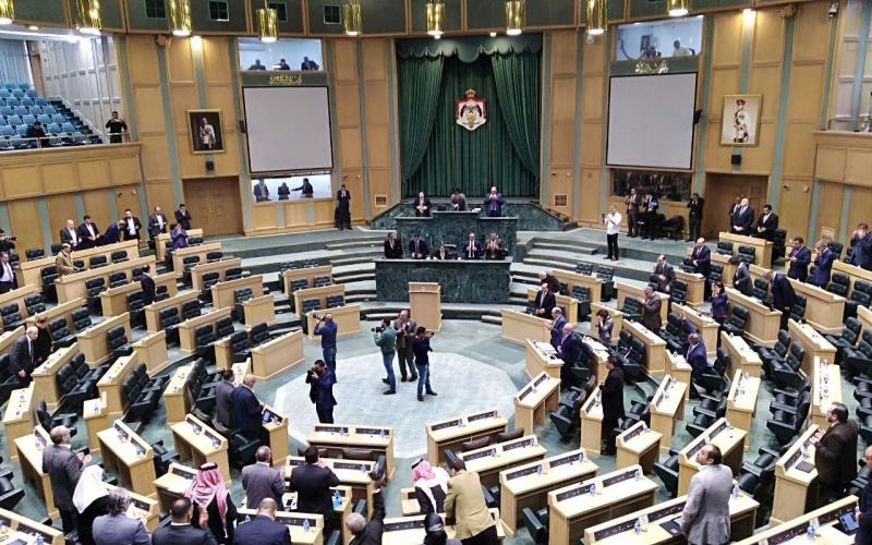 النواب يعيد قانونين للأعيان ويبدأ مناقشة المعدل لنقابة المعلمين