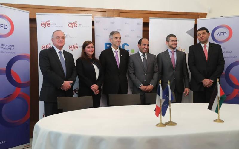 الوكالة الفرنسية توقع مع العمل مشاريع في قطاع التدريب المهني