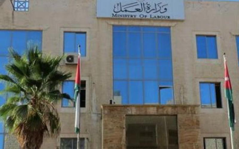 كاميرات مراقبة على أكتاف مفتشي العمل