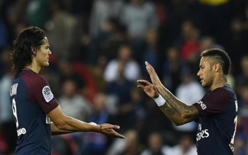 نيمار وكافاني مرشحان لجائزة أفضل لاعب بفرنسا