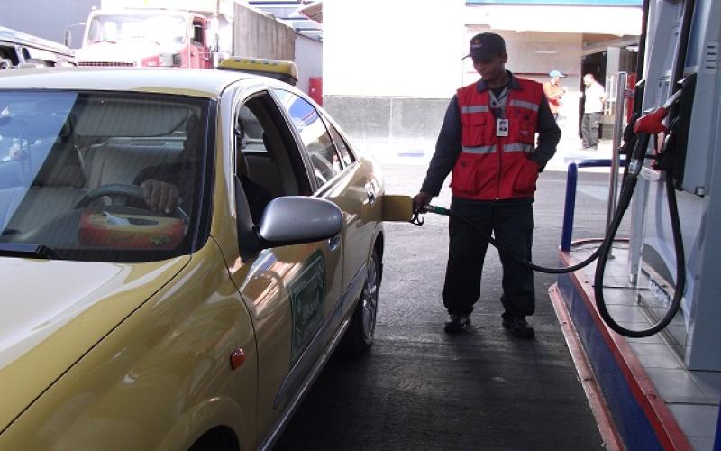 توقعات بارتفاع أسعار المحروقات..ودعوة للمقاطعة