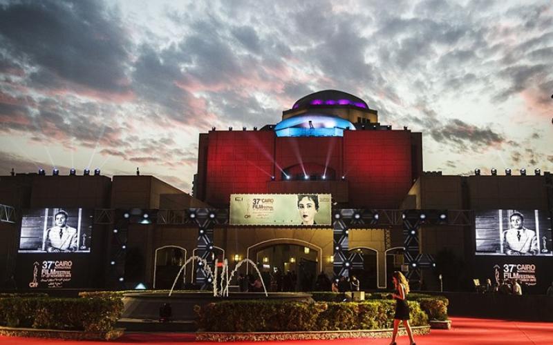 7 أفلام عربية مُنع عرضها لأسباب دينية أو جنسية (فيديوهات)