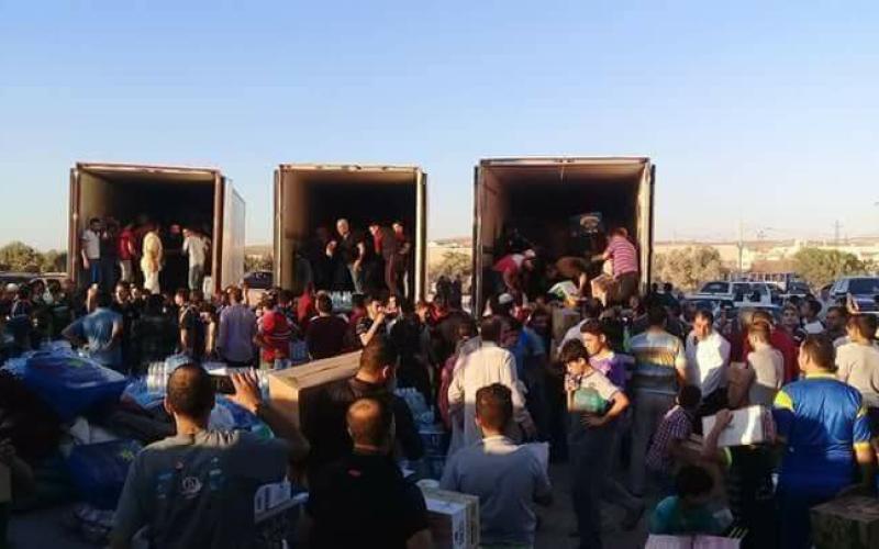 الخيرية الهاشمية تسحب 5 شاحنات محملة بالمساعدات الاغاثية للسوريين