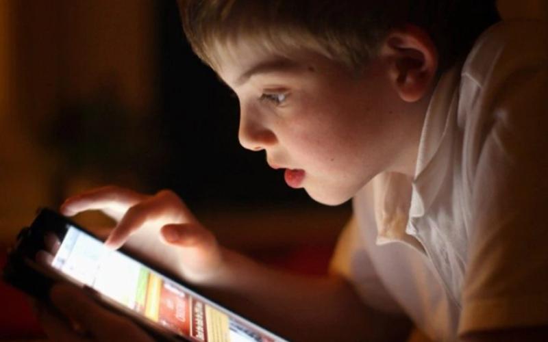 هذه معالم وباء الأمراض العقلية الناجمة عن وسائل التواصل