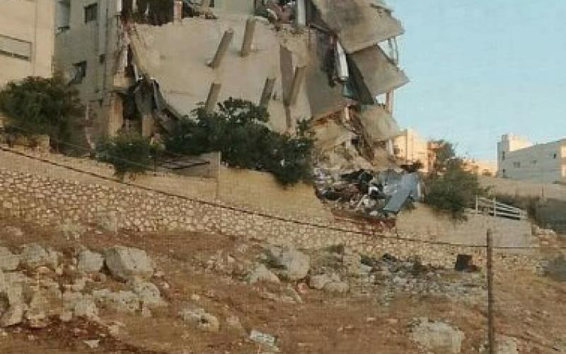 غنيمات : ضبط أسلحة اتوماتيكيّة بحوزة الإرهابيين وما تزال العملية مستمرّة