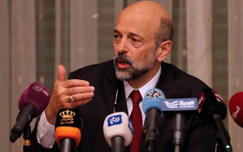 هل سيعبر الرزاز بطائرته الى بر الإصلاحات السياسية بالأردن؟