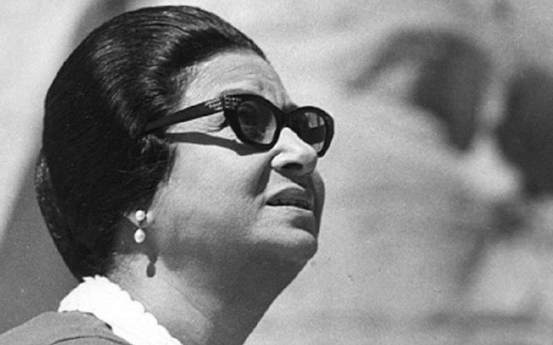 "أم كلثوم" تحيي حفلا في السعودية بتقنية "الهولوغرام" (فيديو)