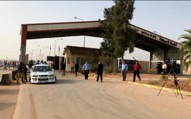 30 شركة تخليص تباشر عملها في معبر جابر