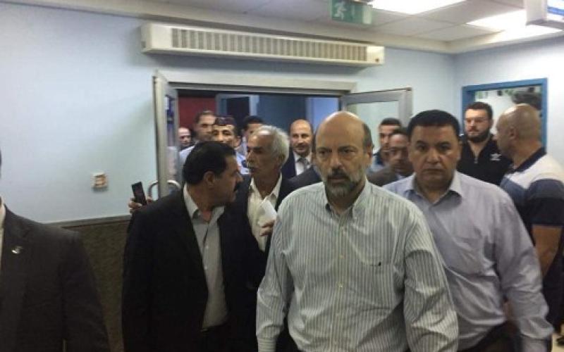 الرزاز يتفقد مصابي البحر الميت في مستشفى الشونة الجنوبية