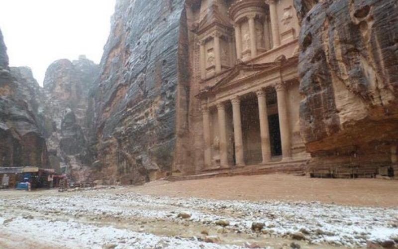 فقدان 3 سياح إسرائيليين في سيول الأردن