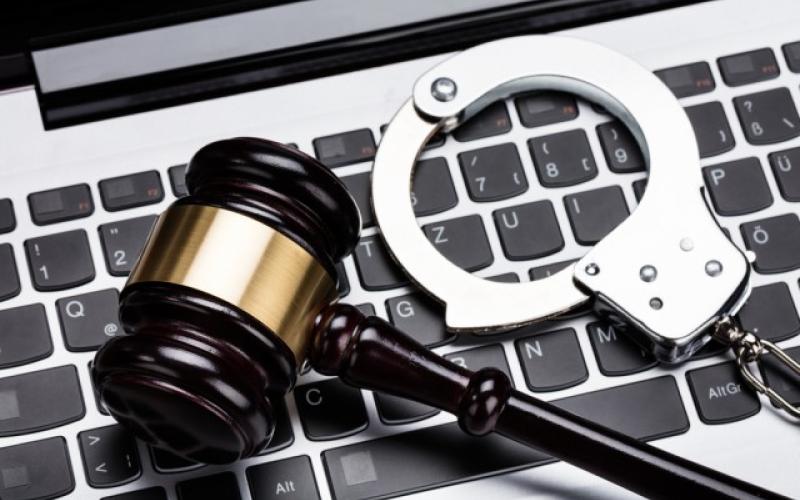 حملة لمطالبة المشرعين بسحب "الجرائم الإلكترونية"