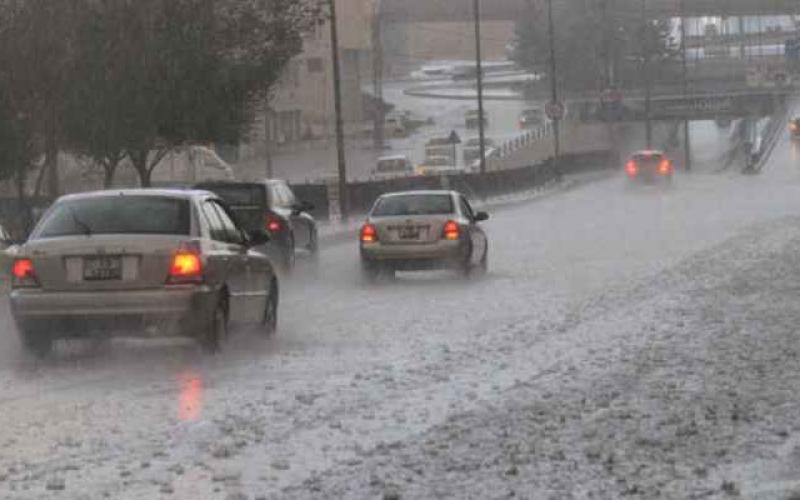 تحذيرات واستعدادات خلال منخفض الجمعة