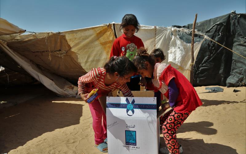 تكية أم علي توزع 362,293 طرد غذائي خلال عام 2018