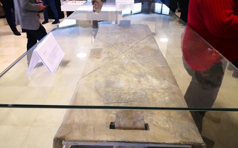 الآثار تشكل لجنة تحقيق في "سرقة محتملة" لمحتويات تابوت بيزنطي