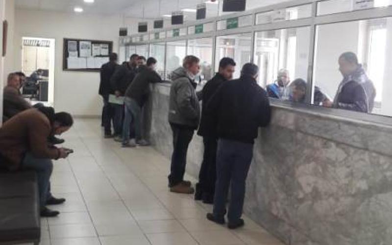 دائرة عملية النقل تؤكد جاهزيتها لاستقبال مشغلي المركبات العمومية