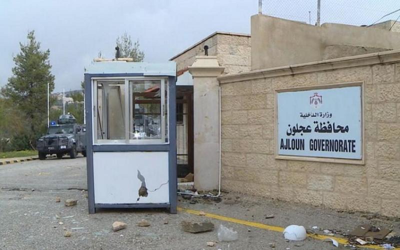 وزير الداخلية يرد على النائب الفريحات :"لا يوجد منطقة في الأردن ساقطة أمنيا"