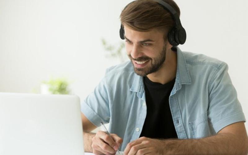 كيف تجري مقابلة مثالية عبر سكايب؟