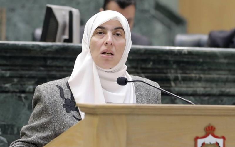 النائب ديمة طهبوب: الرزاز لم يلتزم بتعهده