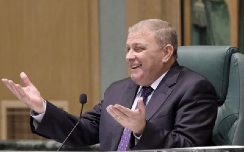 خميس عطية يتهم الأعيان بالتشريع لصالح الحكومة