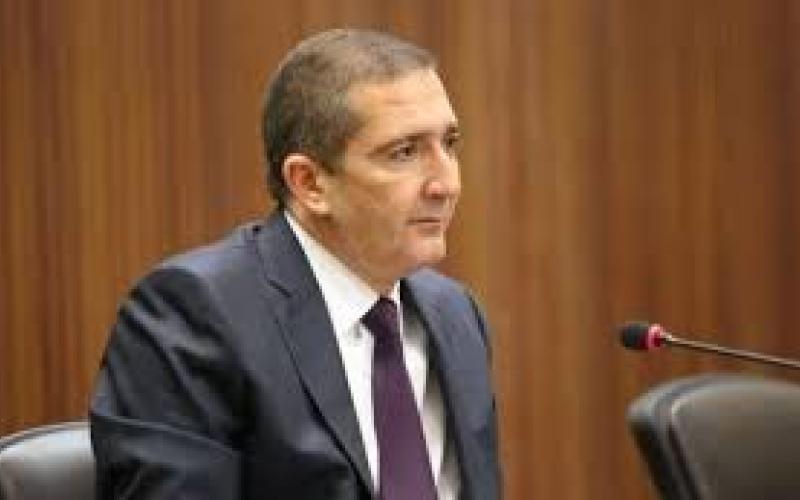 سمير الرفاعي: الحكومة غير قادرة على زيادة الرواتب