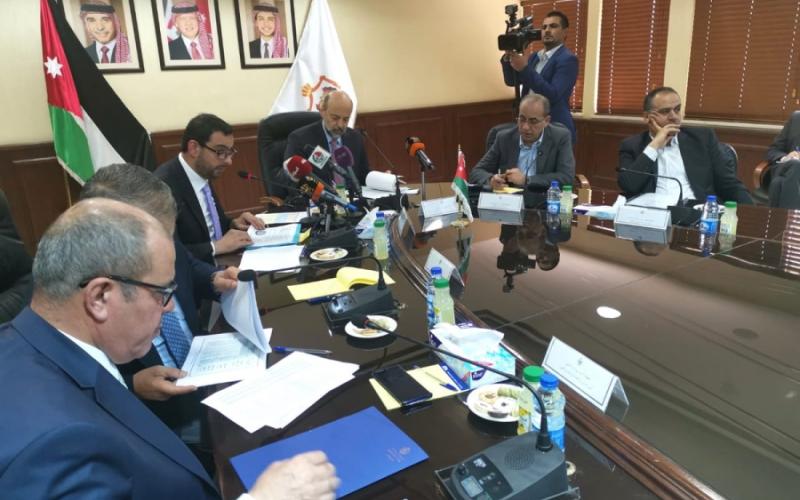 الحكومة تعلن تخفيض أسعار 81 سلعة غذائية خلال رمضان